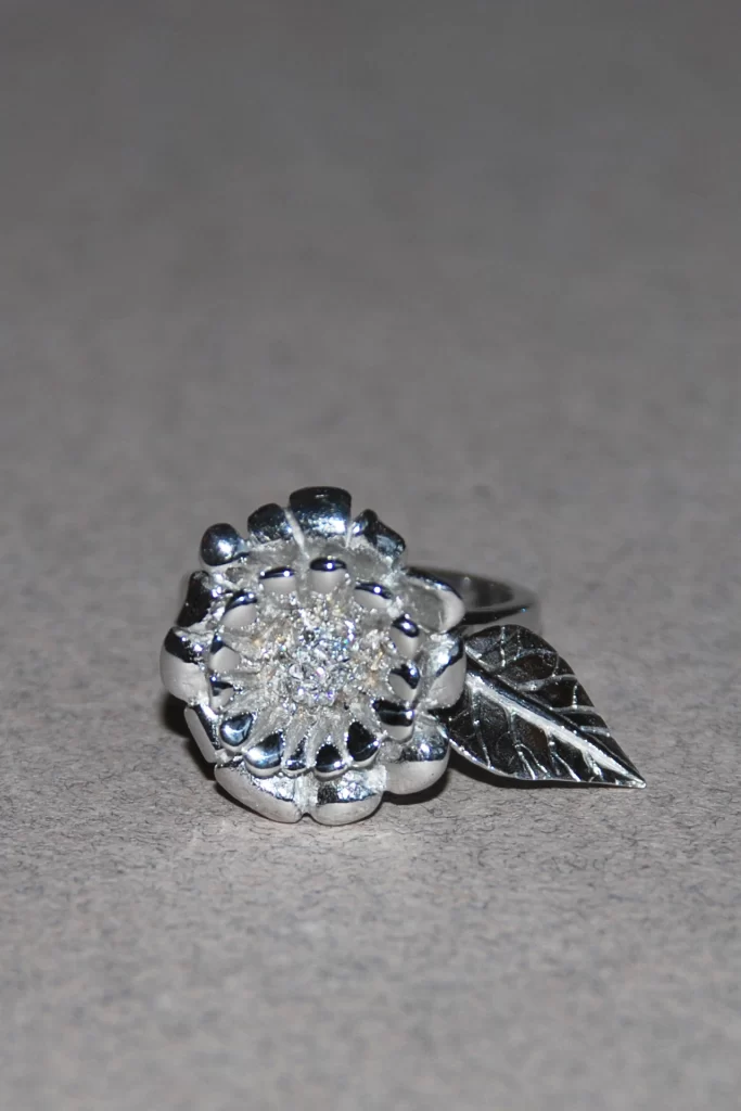 anillo flor diamantes Paradise Design Studio